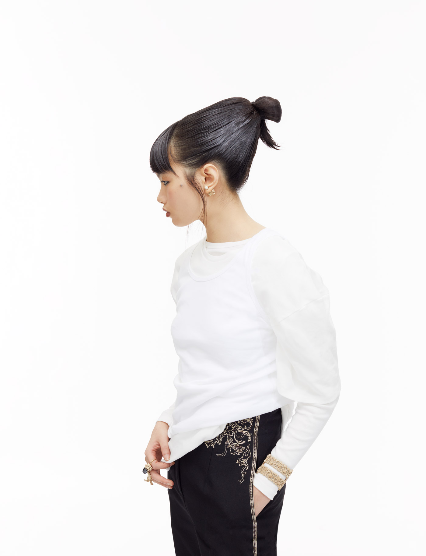 TANK Winter 2022 Front1673